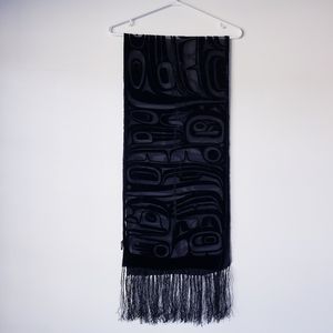 Velvet fringed native motif scarf